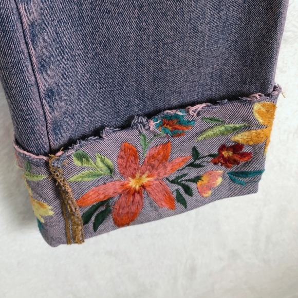 DRIFTWOOD Colette Embroidered Floral Straight Leg Jeans Women's 30x26 Crop Cuff - Picture 11 of 12